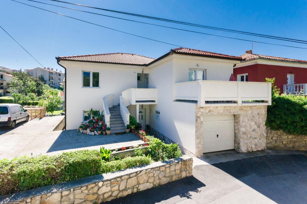 Apartments Toni Banjol Екстер'єр фото