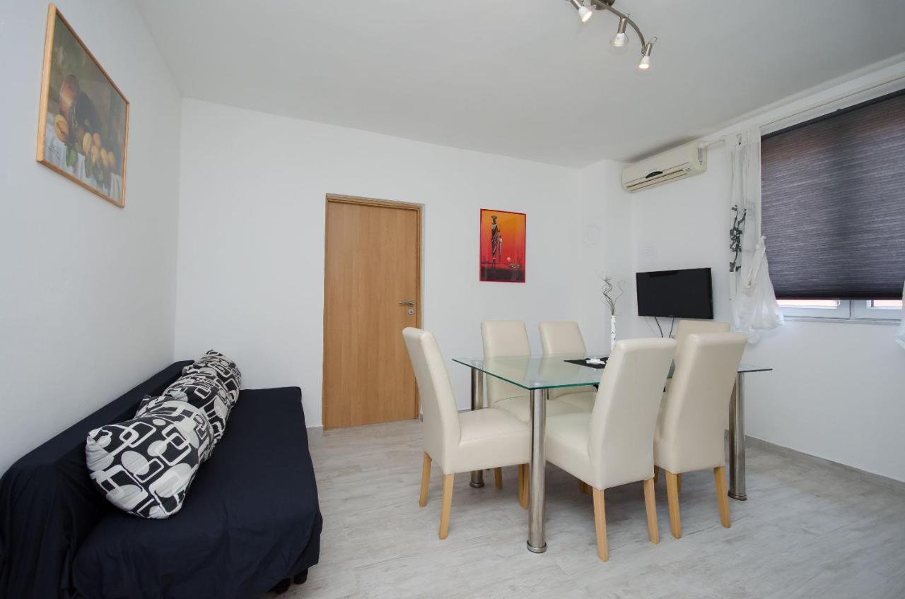 Apartments Toni Banjol Екстер'єр фото