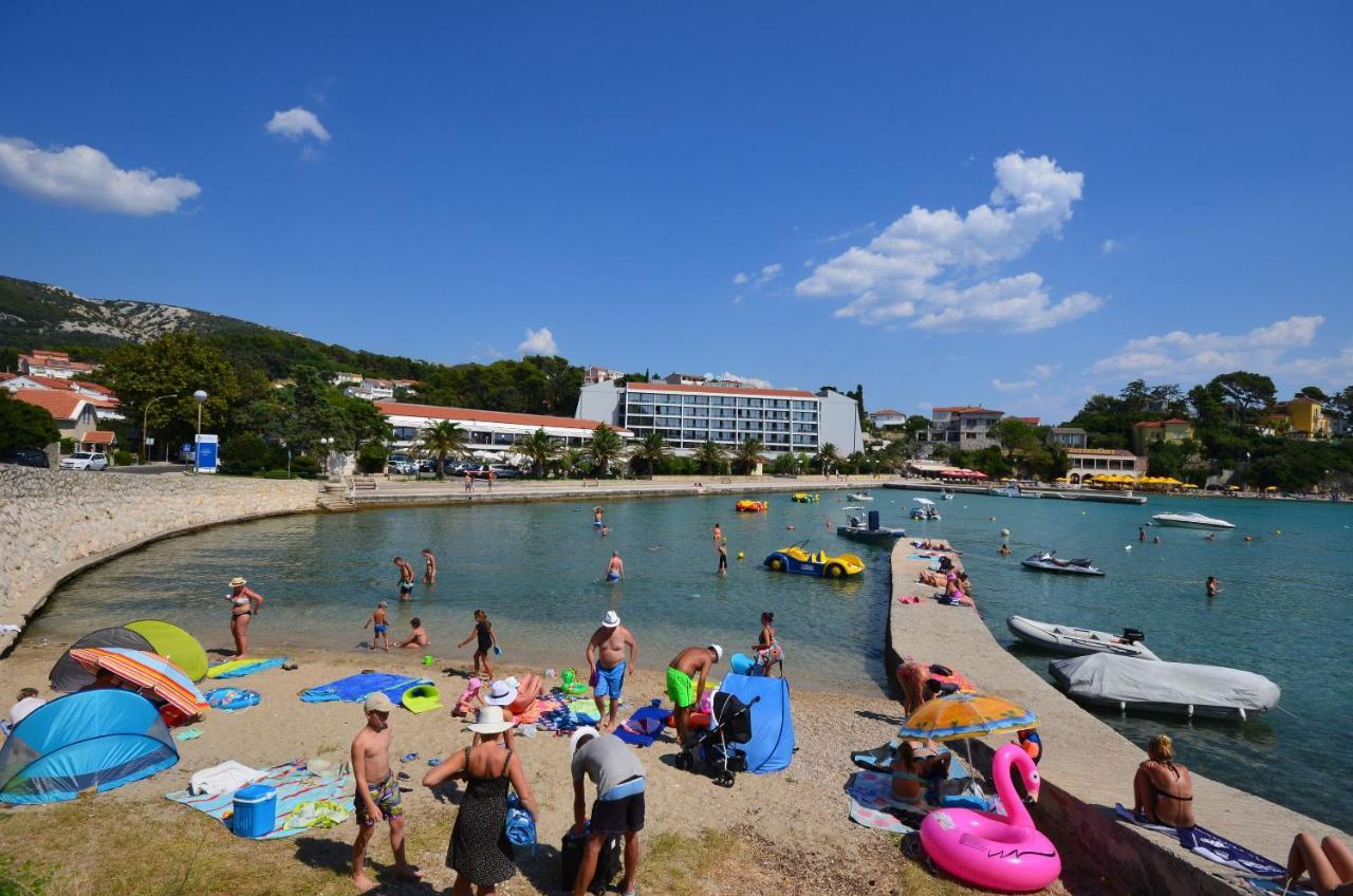 Apartments Toni Banjol Екстер'єр фото