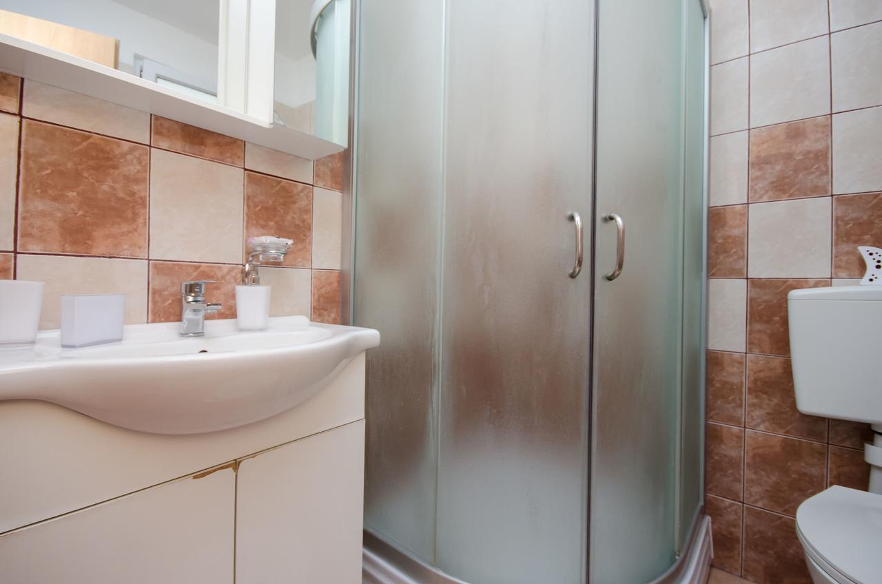 Apartments Toni Banjol Екстер'єр фото